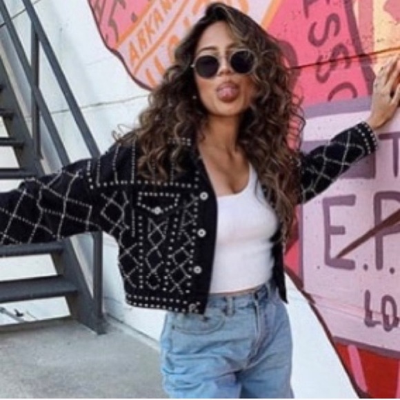 Forever 21 Jackets & Blazers - Forever 21 Black Studded Denim Jacket